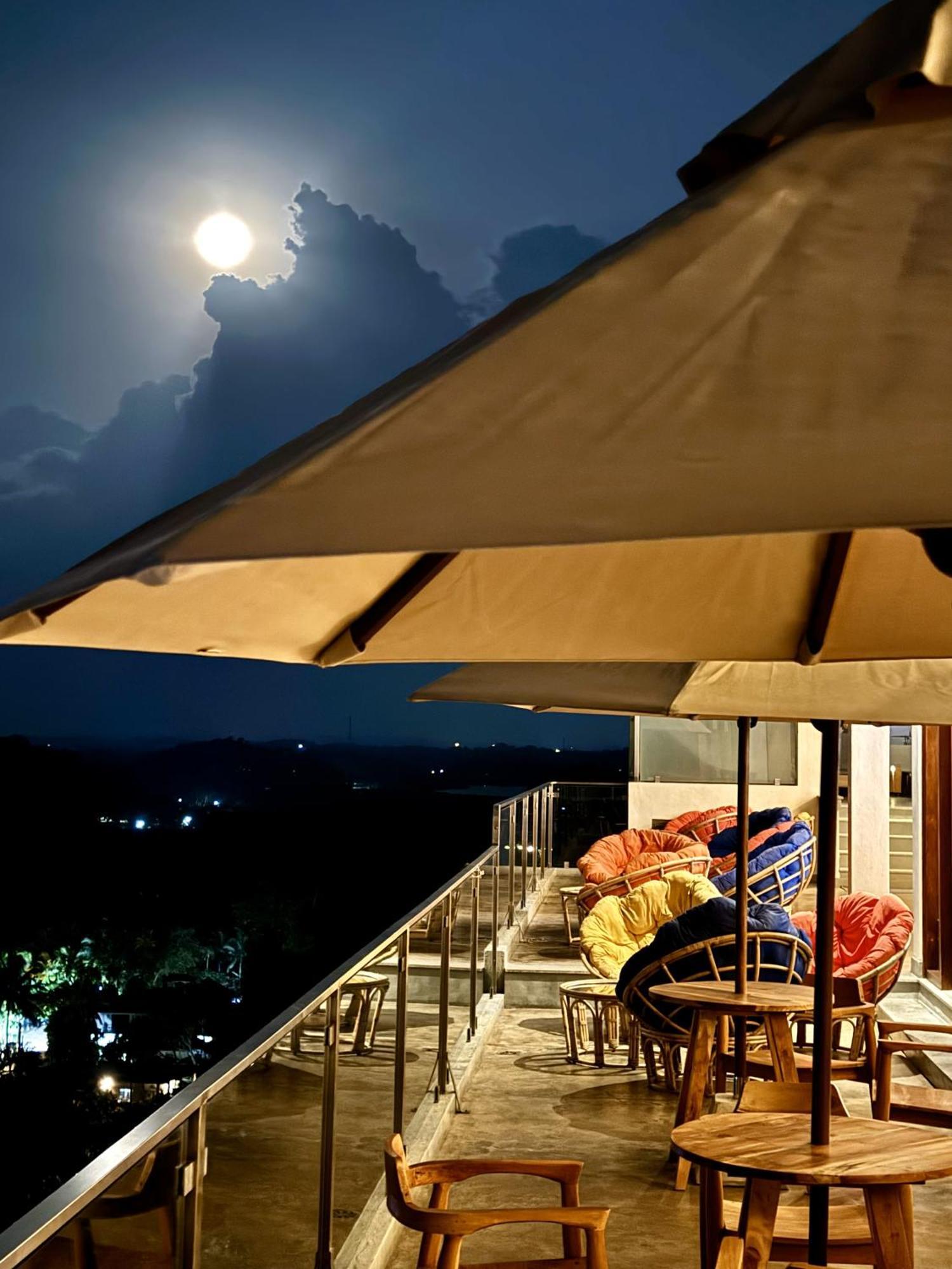 Coastline Mirissa Boutique Hotel And Spa Dış mekan fotoğraf